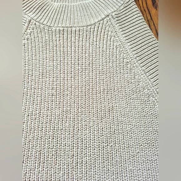 XXS Aritzia Sculptknit Top Wilfred - Picture 2 of 6